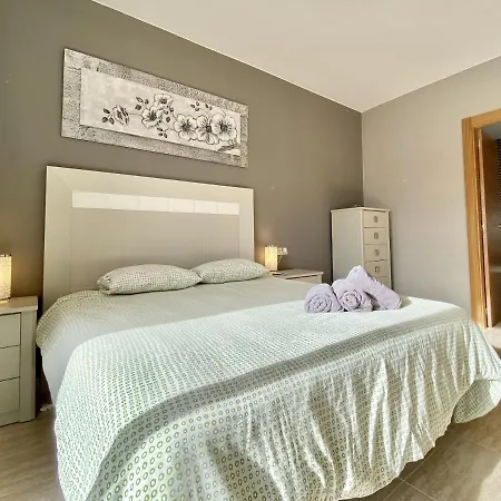 Jasmina Villa *